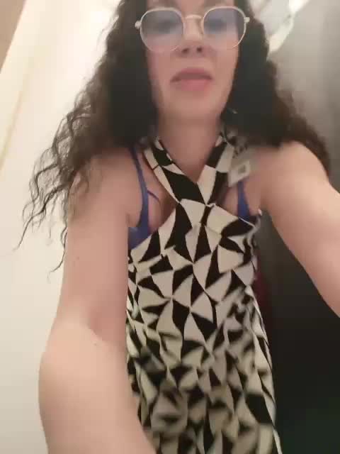 Annanas Adult Chat April 10, 2026