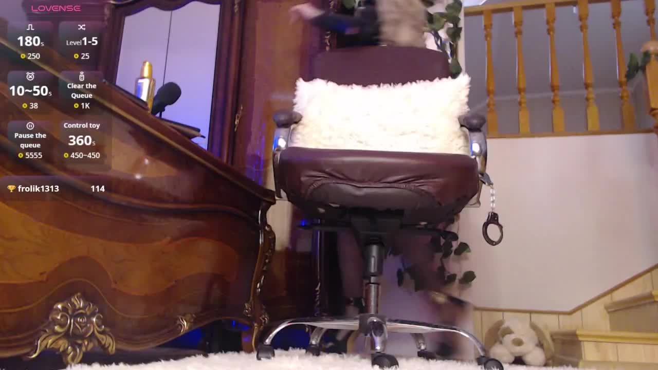 MisTrEss_ElLa Adult Chat April 10, 2026
