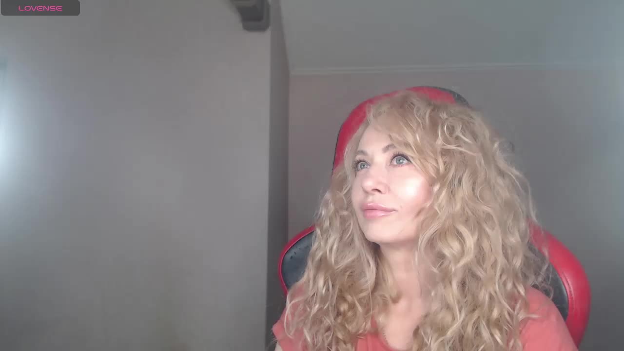 -Cinamon- Adult Chat April 10, 2026