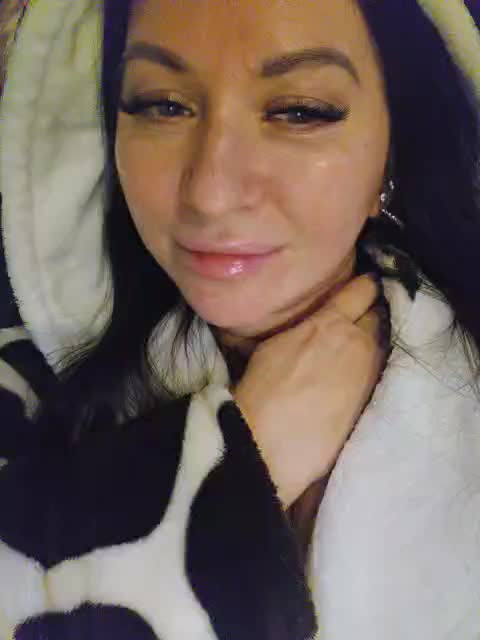 Nikoletta25 Adult Chat April 10, 2026