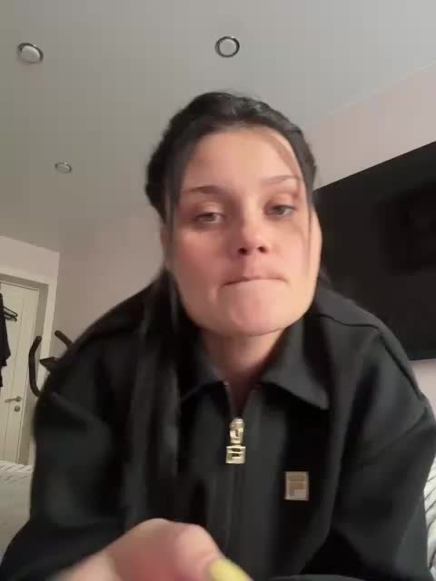 _Milashka_ Adult Chat April 10, 2026