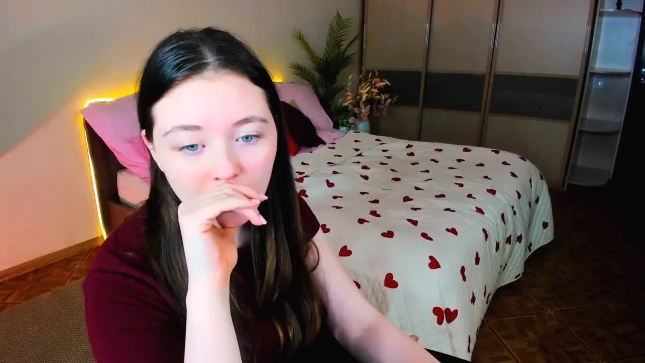 AlluringLookk Adult Chat April 10, 2026