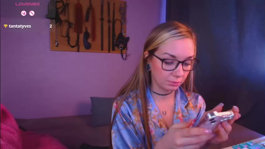 carrie_moonshine Adult Chat April 10, 2026