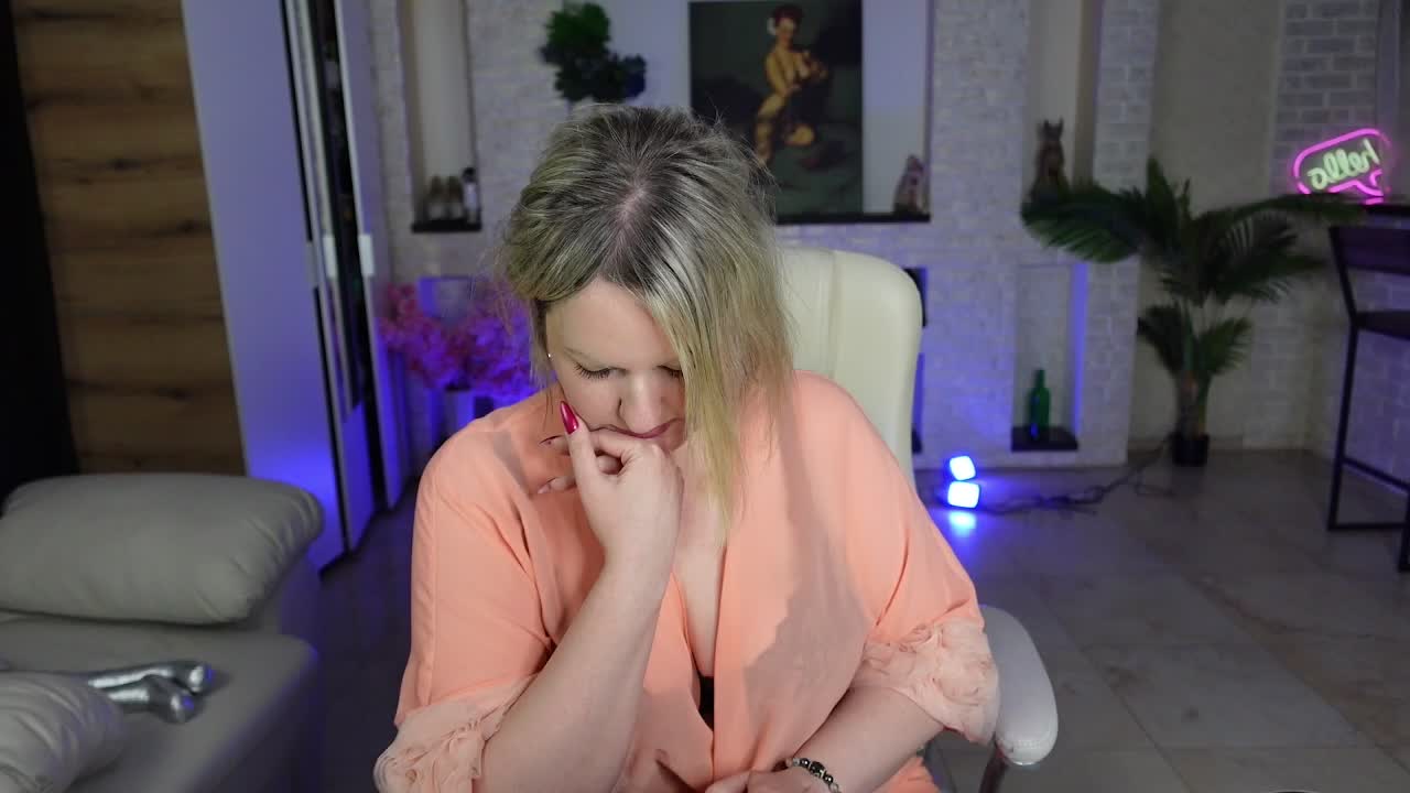MariemLui Adult Chat April 11, 2026