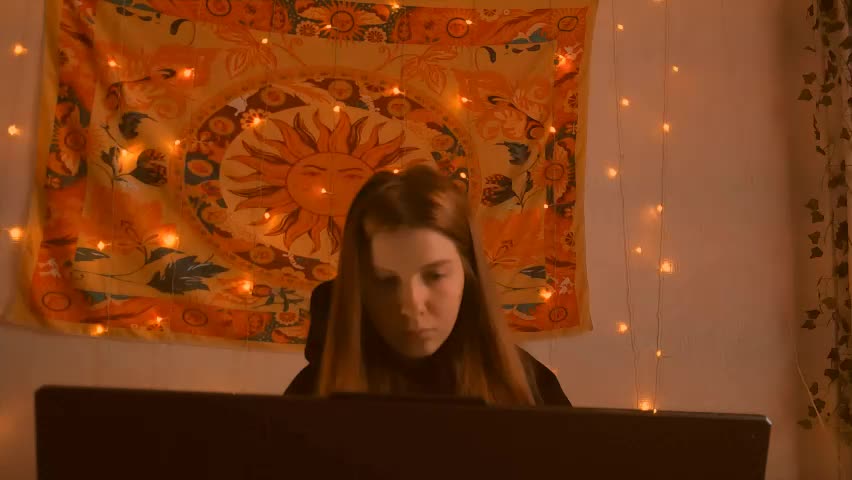 aliceinredsquare_ Adult Chat April 11, 2026