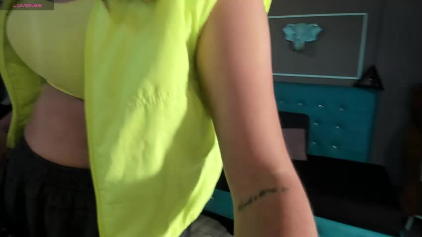 angel_white25 Adult Chat April 11, 2026