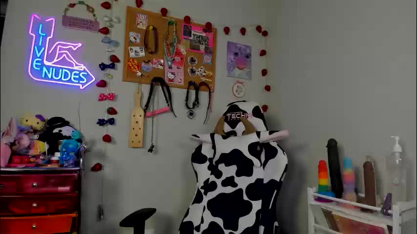 strwbby Adult Chat April 11, 2026