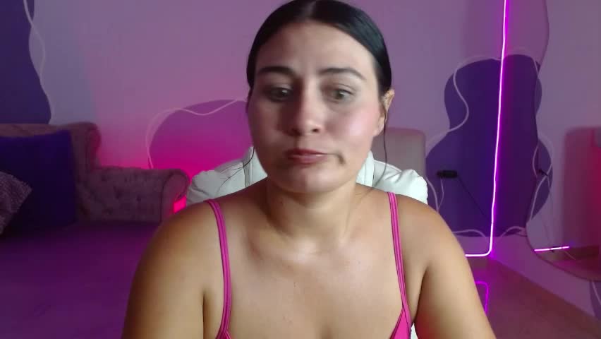 emilylondon_22 Adult Chat April 11, 2026