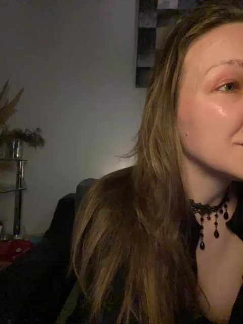 Alisasqrl Adult Chat April 11, 2026
