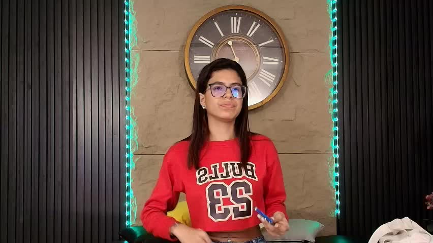 emily_loperaa Adult Chat April 11, 2026