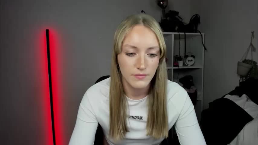 evelynblond Adult Chat April 11, 2026