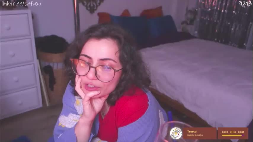 safaeri Adult Chat April 11, 2026