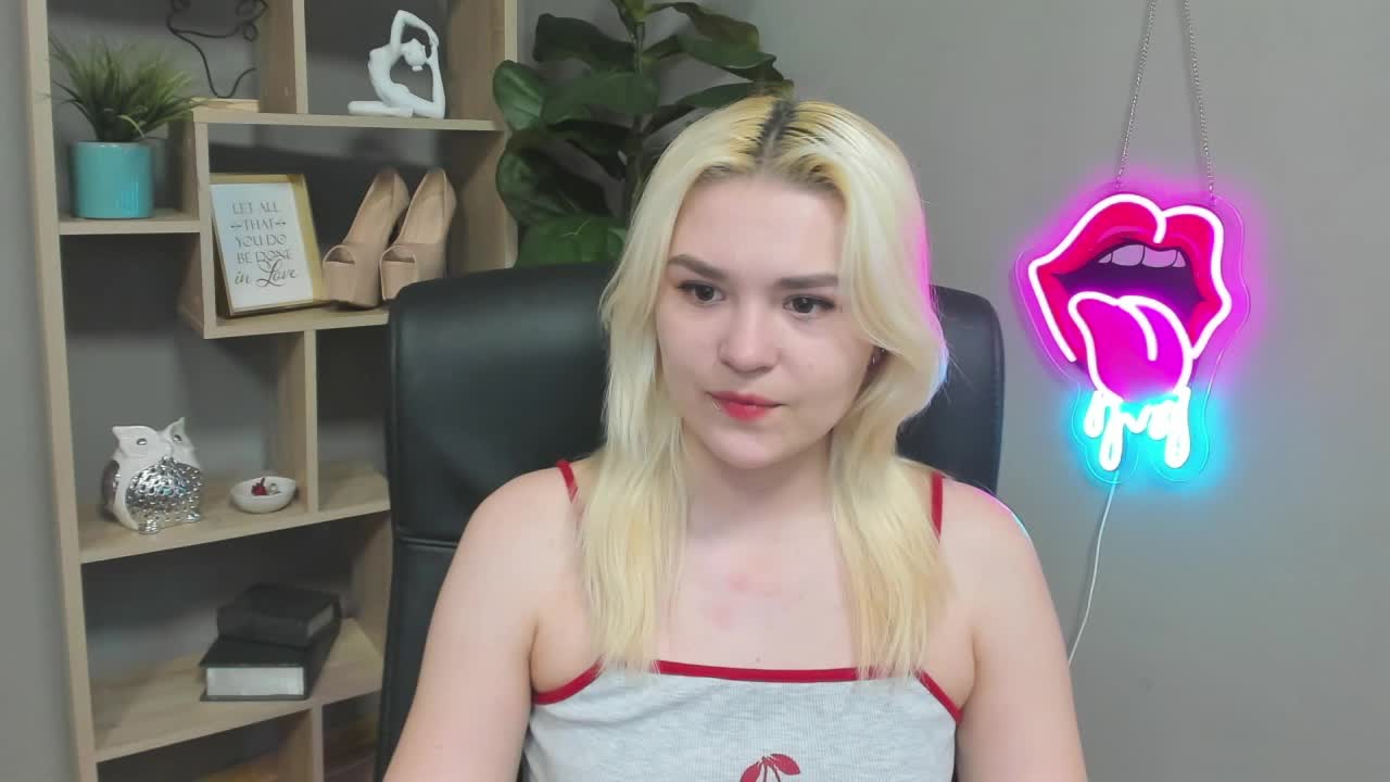 SweetLilyxo Adult Chat April 11, 2026