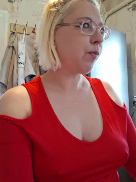 Vika211 Adult Chat April 11, 2026