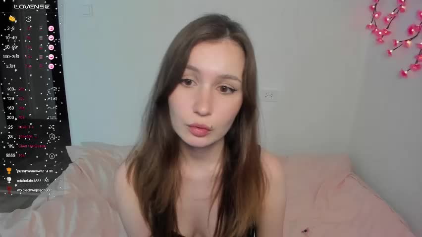 eumomino Adult Chat April 11, 2026