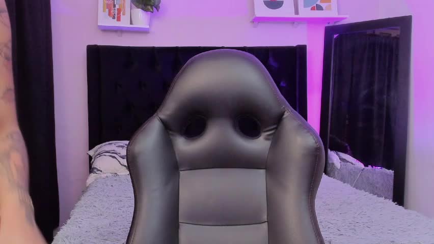 paulina_lopezz Adult Chat April 11, 2026