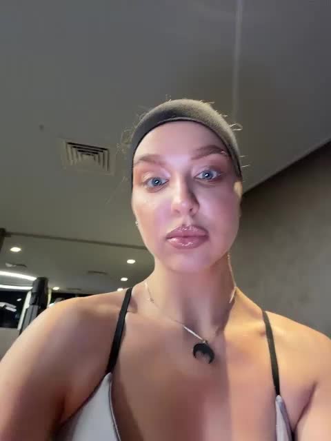 MistressX555 Adult Chat April 11, 2026