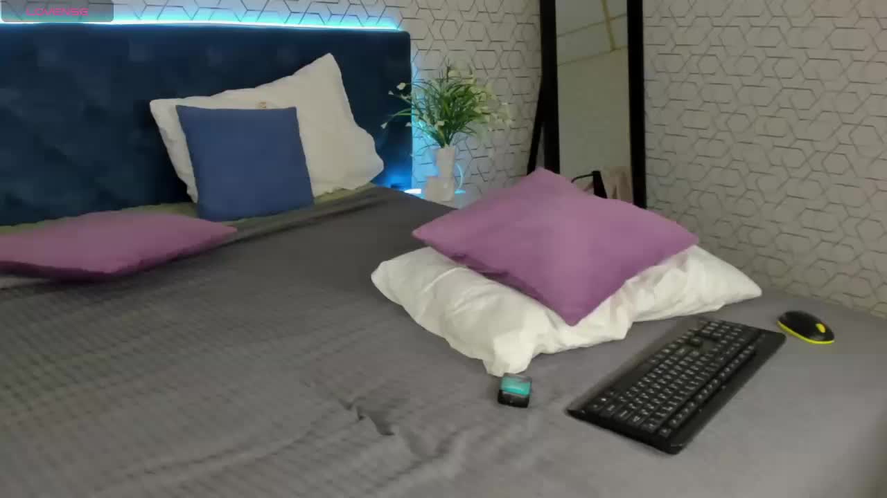 Mariel-Brown Adult Chat April 11, 2026