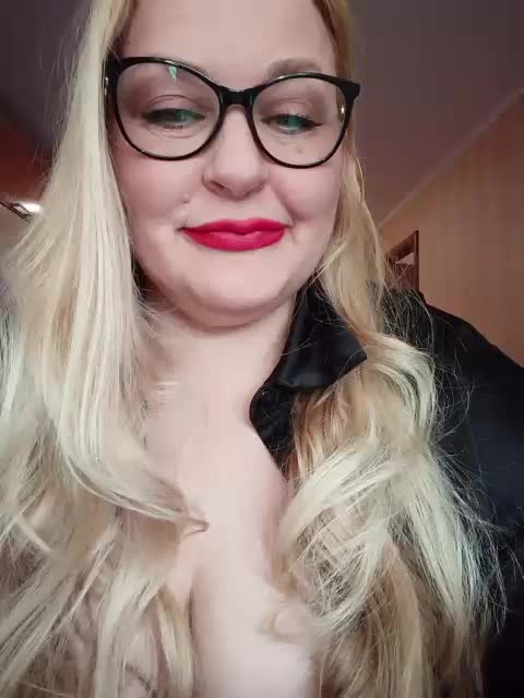 Pretty_NYUSHA Adult Chat April 11, 2026