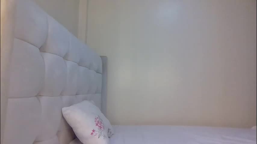 nicole161117 Adult Chat April 11, 2026