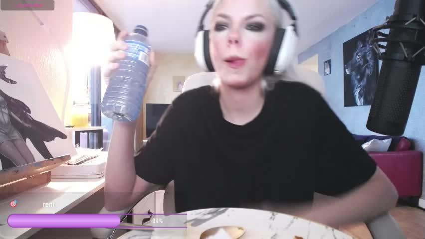 tinykylie Adult Chat April 11, 2026