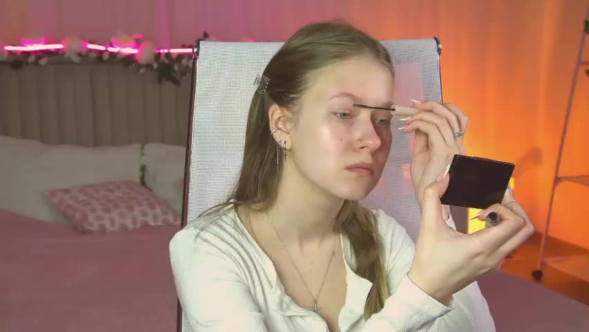 evemundie Adult Chat April 12, 2026