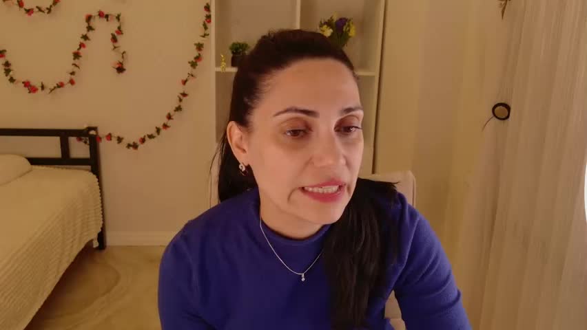 lovelybeatricee Adult Chat April 12, 2026