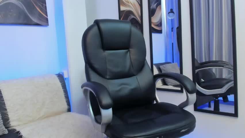 tommas_johnson Adult Chat April 12, 2026