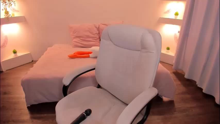 sweet_jules_ Adult Chat April 12, 2026