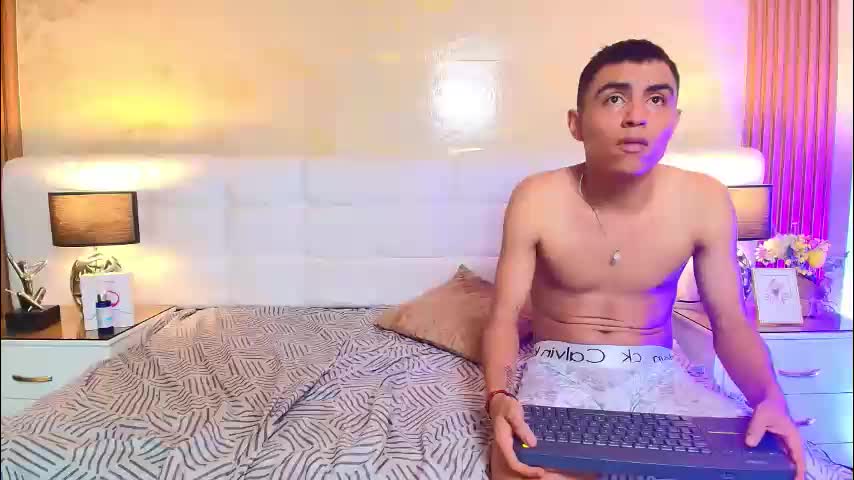 laura_and__andres Adult Chat April 12, 2026