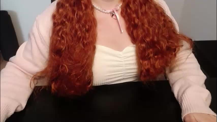 elly_petite Adult Chat April 12, 2026