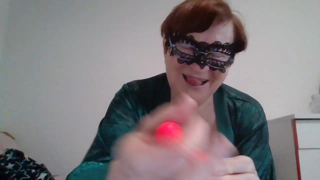 RomachkaT Adult Chat April 12, 2026