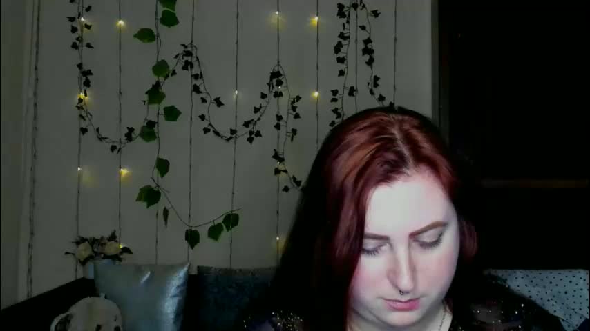 alicia_side_red Adult Chat April 12, 2026