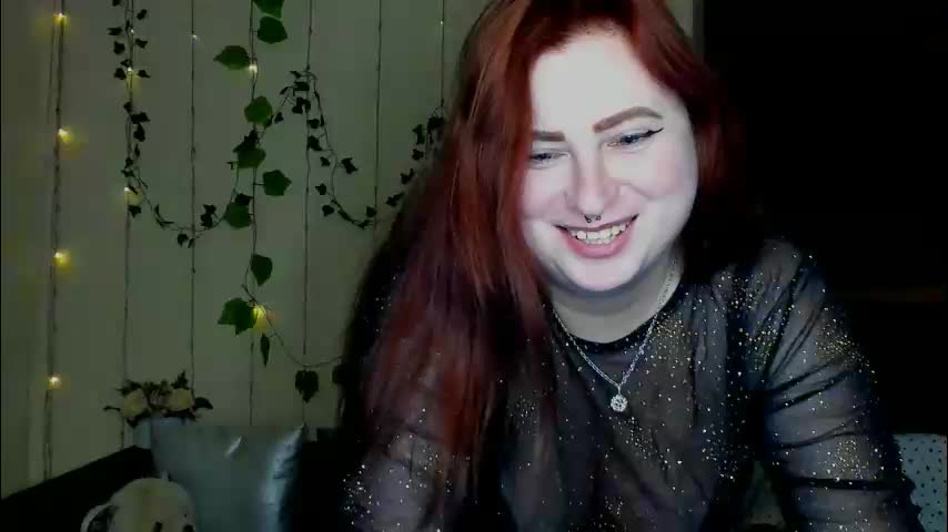 alicia_side_red Adult Chat April 12, 2026