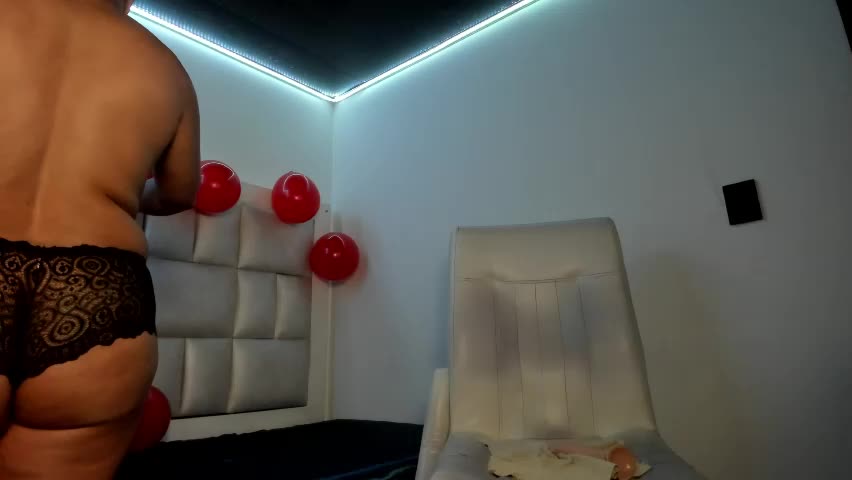 lola_js Adult Chat April 12, 2026