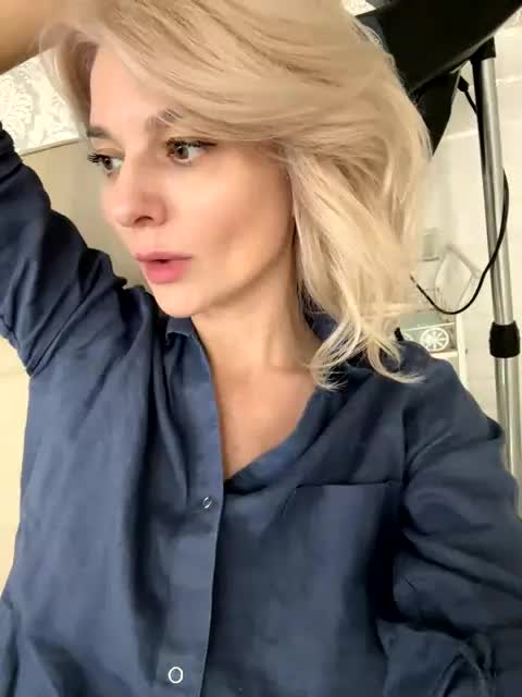 -Molly- Adult Chat April 12, 2026