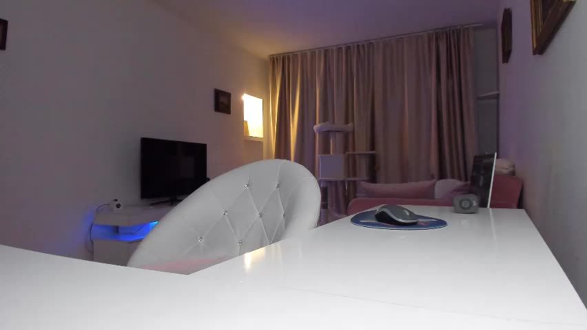 queen_yasmine Adult Chat April 12, 2026