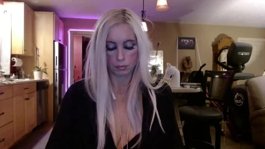 danikawhite69 Adult Chat April 12, 2026