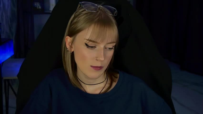 kiramontoyaa Adult Chat April 12, 2026