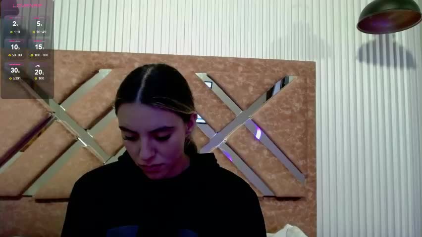 valentina_red18 Adult Chat April 13, 2026