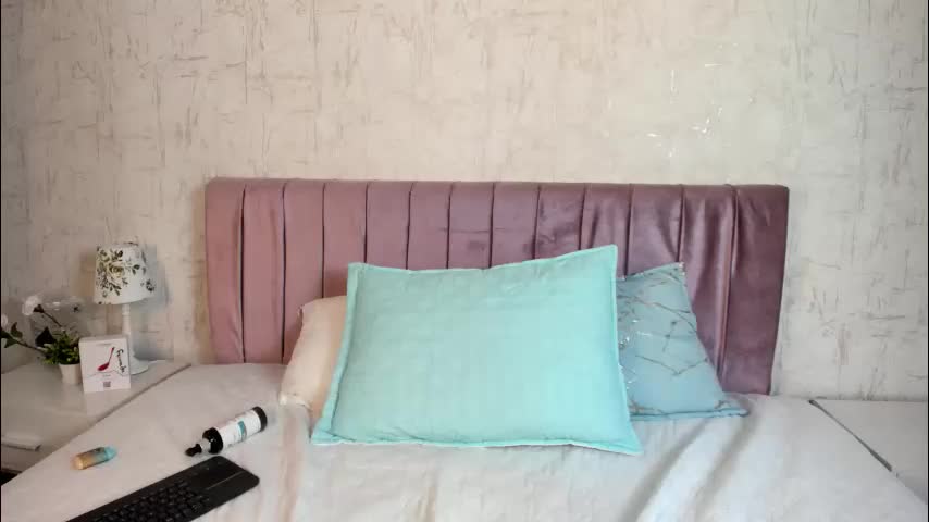 victoria_volkovl Adult Chat April 13, 2026