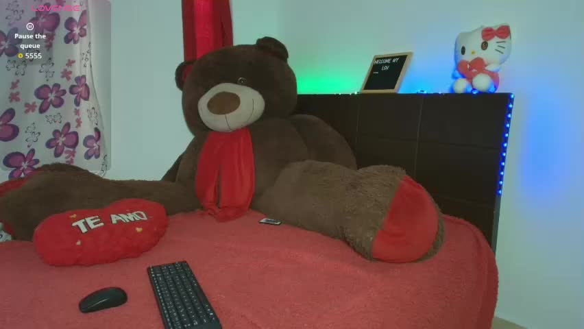 mia_fernand Adult Chat April 13, 2026