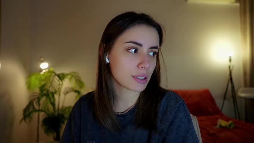 juliacontrol Adult Chat April 13, 2026
