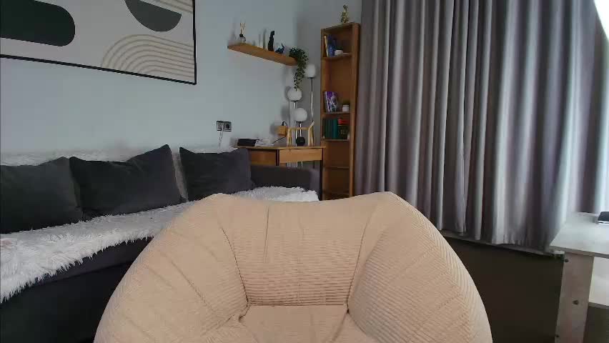 viola_larson Adult Chat April 13, 2026