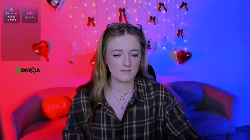 luna_berryy Adult Chat April 13, 2026