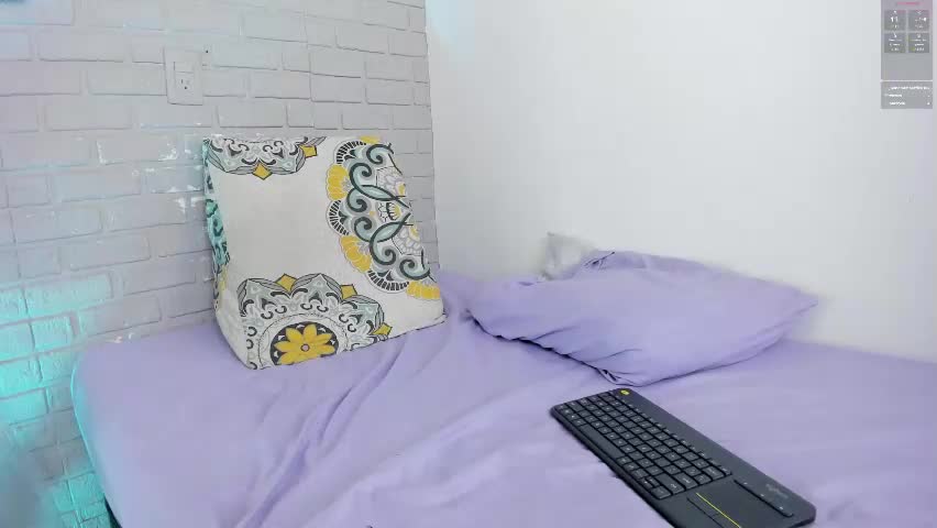 mia_bombon_ Adult Chat April 13, 2026