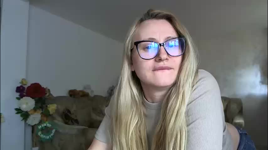 melly_rosey Adult Chat April 13, 2026