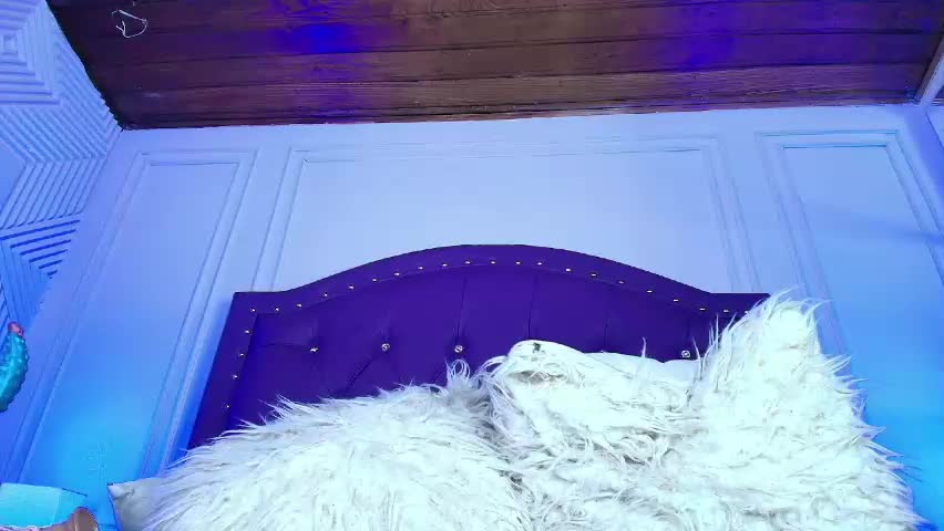 sweetie_foxxxx Adult Chat April 13, 2026