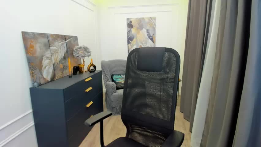 vivianlirei Adult Chat April 13, 2026