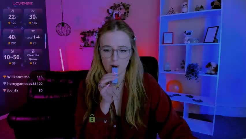 luna_berryy Adult Chat April 13, 2026